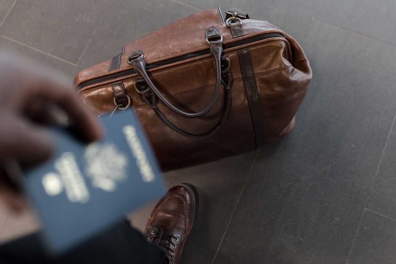Como identificar a qualidade de uma bolsa de couro legítimo